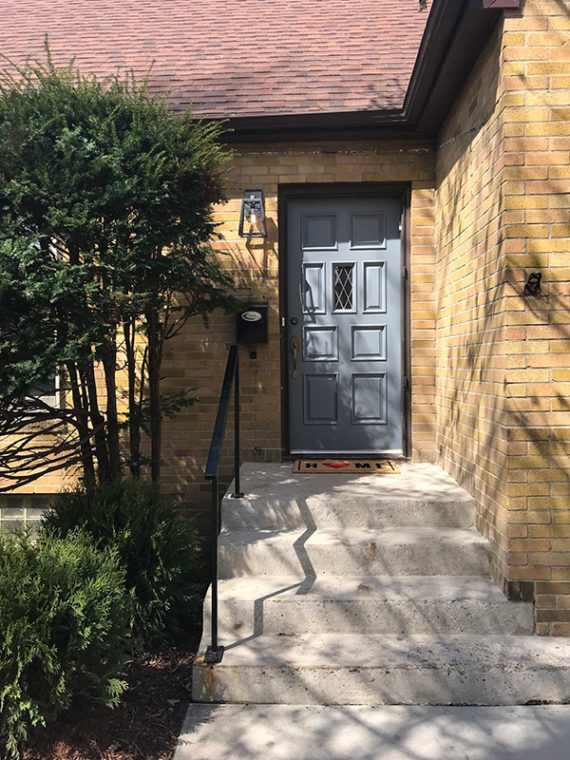 Minneapolis-MN-Front-entry-remodel-after-painted-door-and-new-light