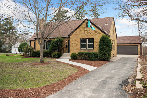 Minneapolis-Minnesota-exterior-of-house-after-remodel