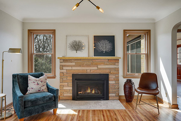 Richfield-MN-livingroom-fireplace-after-remodled